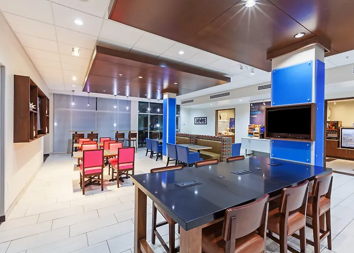 Hotel Express & South - Woodland Hills By Ihg Tulsa