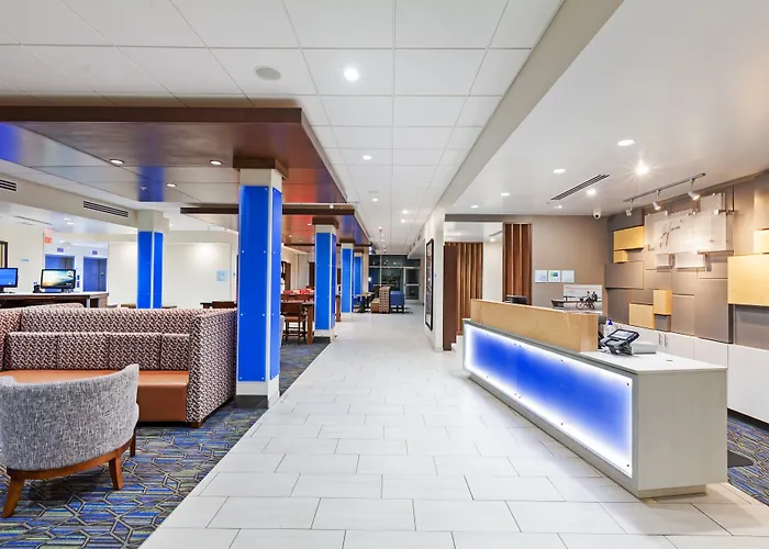 Express & South - Woodland Hills By Ihg Hotel Tulsa