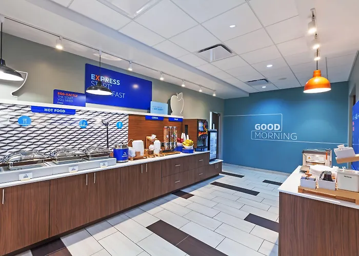 Hotel Express & South - Woodland Hills By Ihg 3*