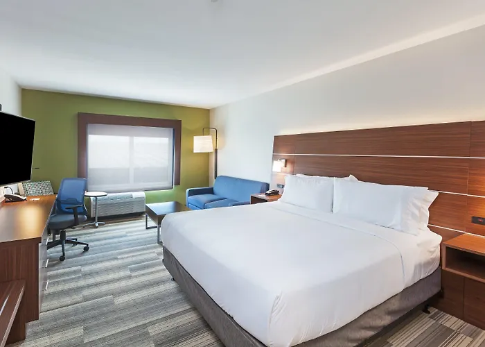 Hotel Express & South - Woodland Hills By Ihg