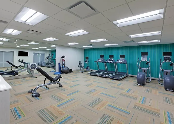 Express & South - Woodland Hills By Ihg Hotel 3*