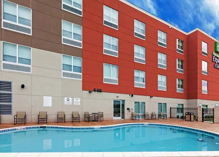 Express & South - Woodland Hills By Ihg Hotel Tulsa