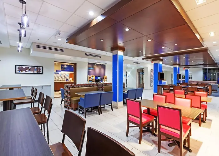 Hotel Express & South - Woodland Hills By Ihg Tulsa