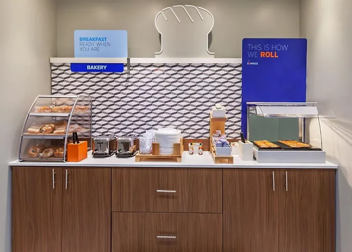 Express & South - Woodland Hills By Ihg Hotel Tulsa