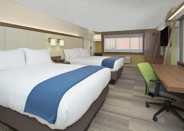 Express & South - Woodland Hills By Ihg