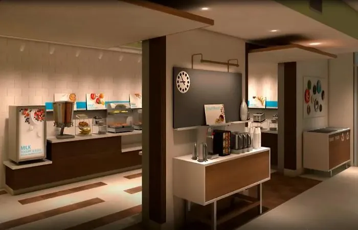 Express & South - Woodland Hills By Ihg Hotel 3*